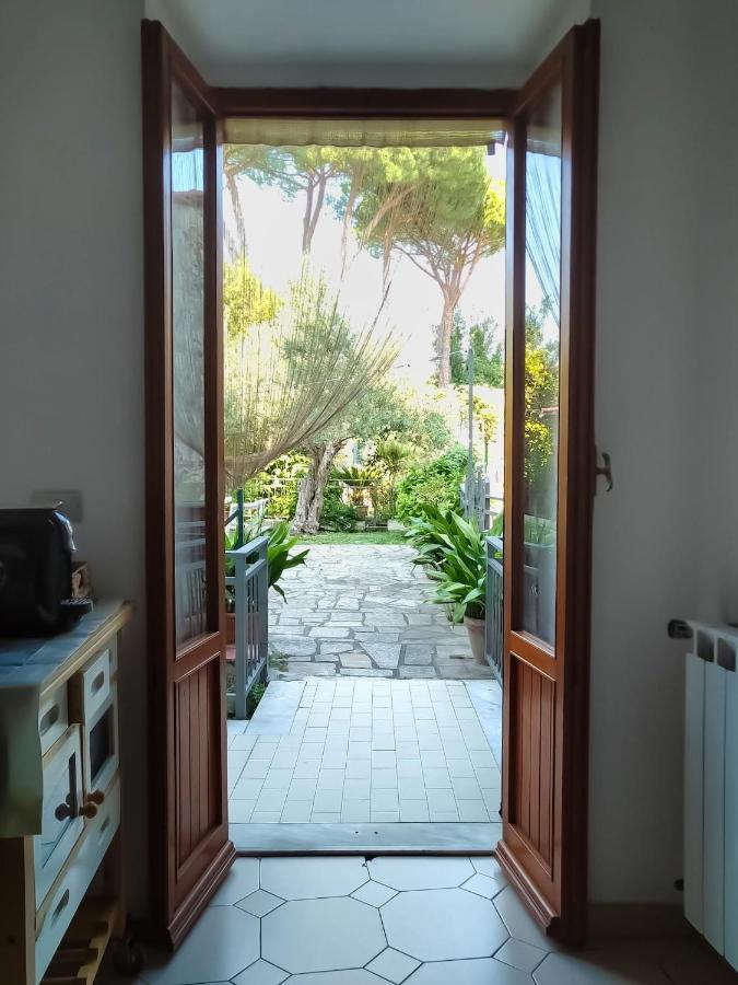 A Casa Di Leda Apartment ซาร์ซานา ภายนอก รูปภาพ